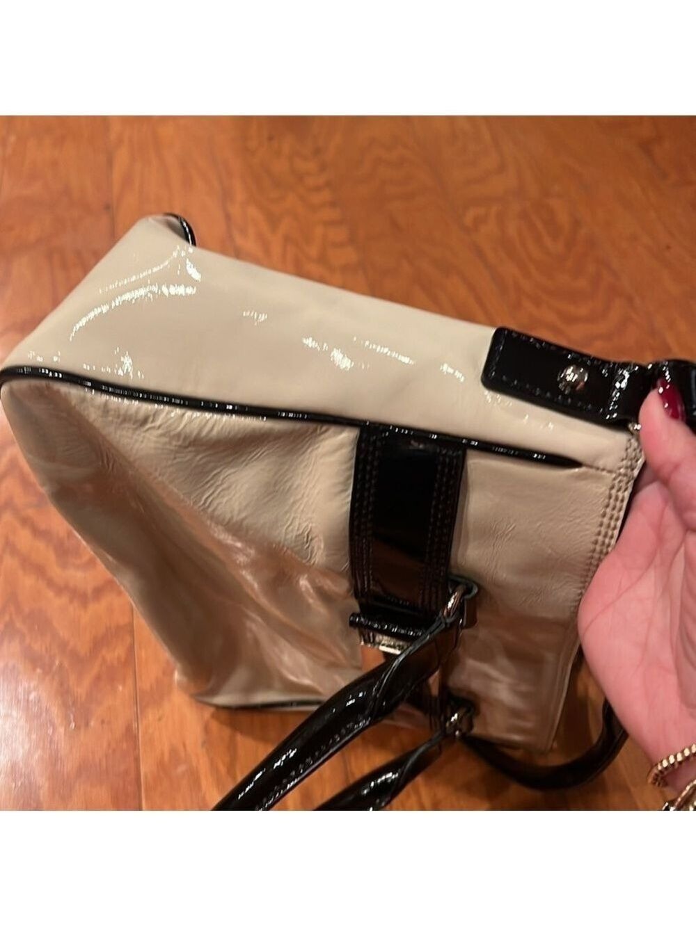 Kate spade cream and black patent leather bow detail crossbody shoulder bag - Picture 10 of 13